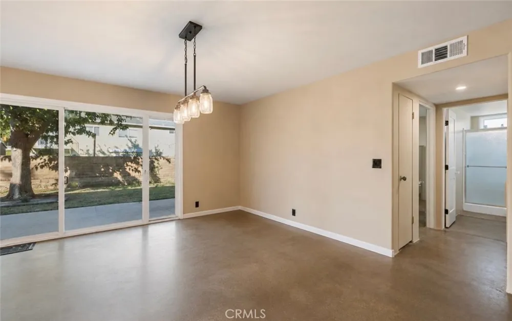 28975 Lotusgarden Dr Canyon Country, CA 91387