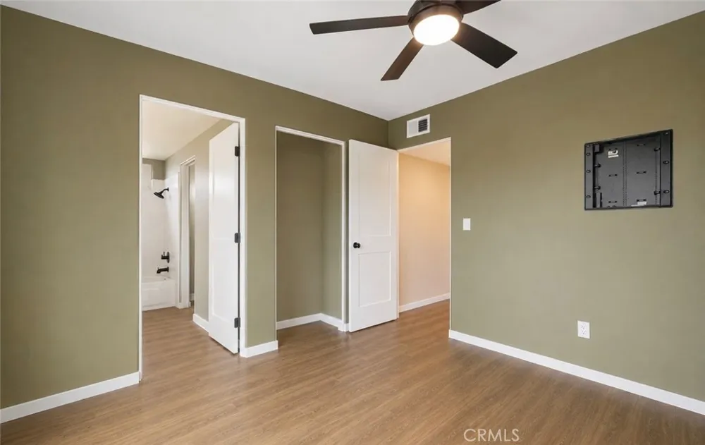 28975 Lotusgarden Dr Canyon Country, CA 91387