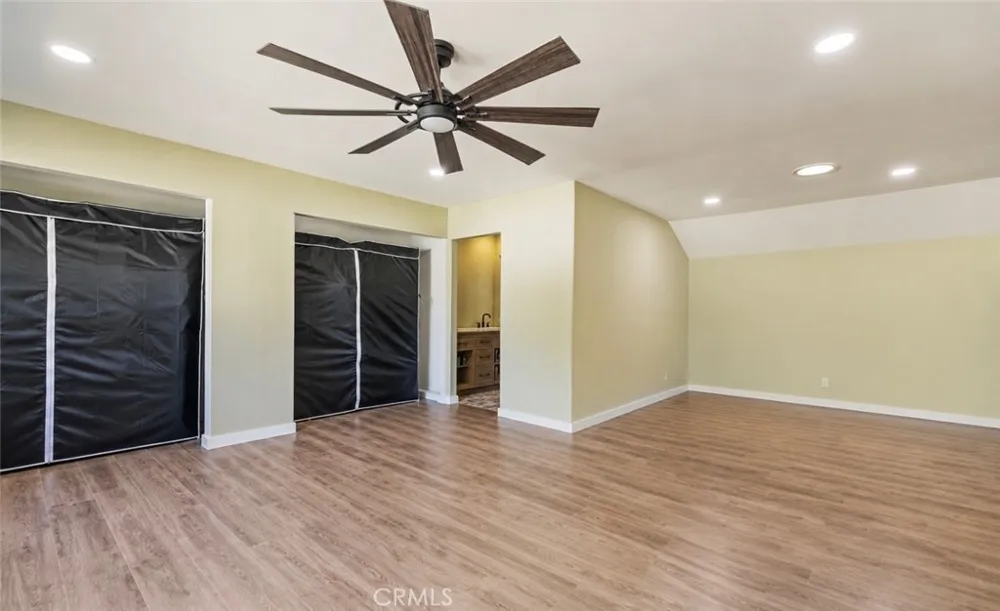 28975 Lotusgarden Dr Canyon Country, CA 91387