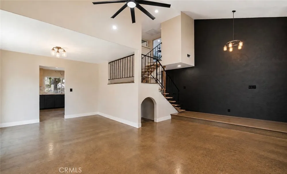 28975 Lotusgarden Dr Canyon Country, CA 91387