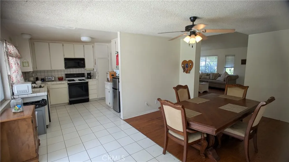 27636 Sequoia Glen Drive Valencia, CA 91354