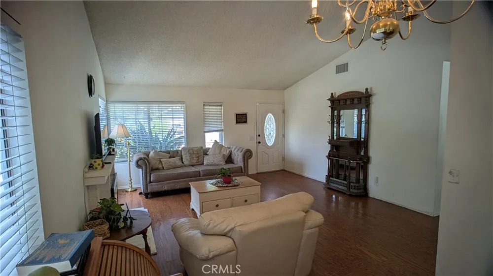 27636 Sequoia Glen Drive Valencia, CA 91354