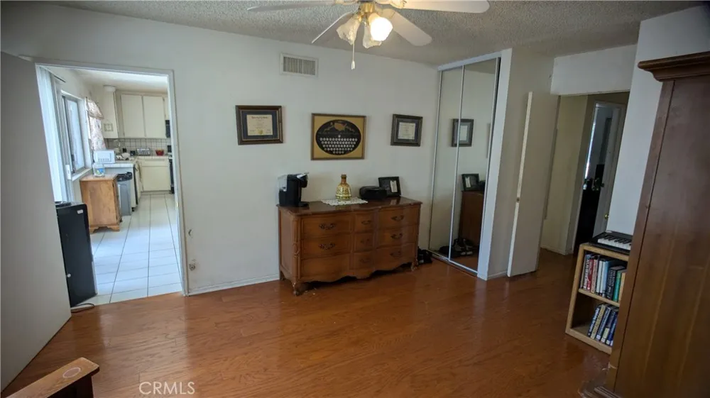 27636 Sequoia Glen Drive Valencia, CA 91354