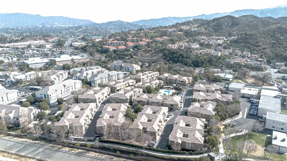 25562 Huxley Stevenson Ranch, CA 91381