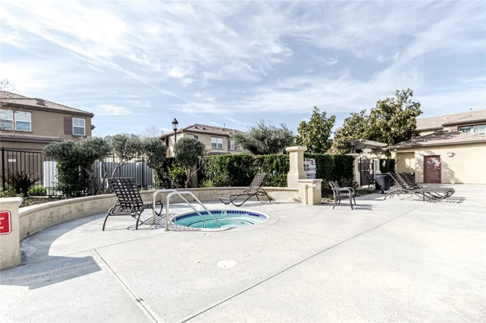 25562 Huxley Stevenson Ranch, CA 91381
