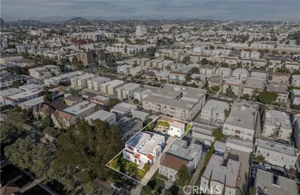 144 S Catalina Los Angeles, CA 90004
