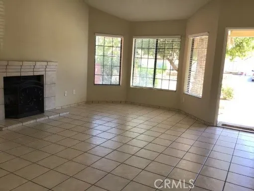 37449 Middlebury Palmdale, CA 93550