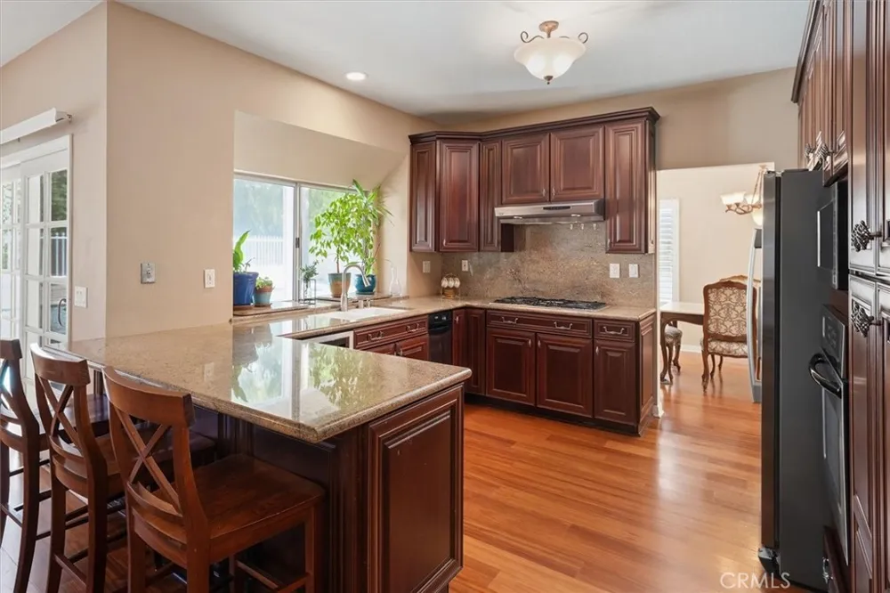 28523 Red Cedar Saugus, CA 91390