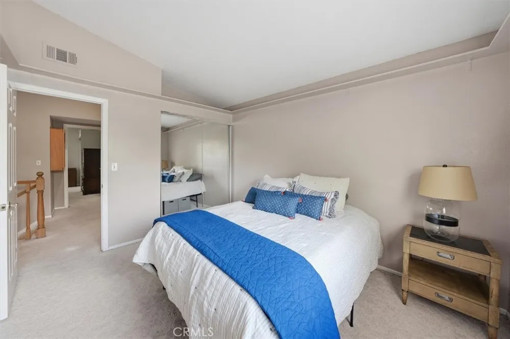 28523 Red Cedar Saugus, CA 91390