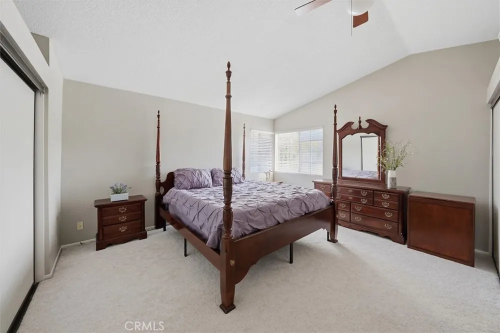28523 Red Cedar Saugus, CA 91390