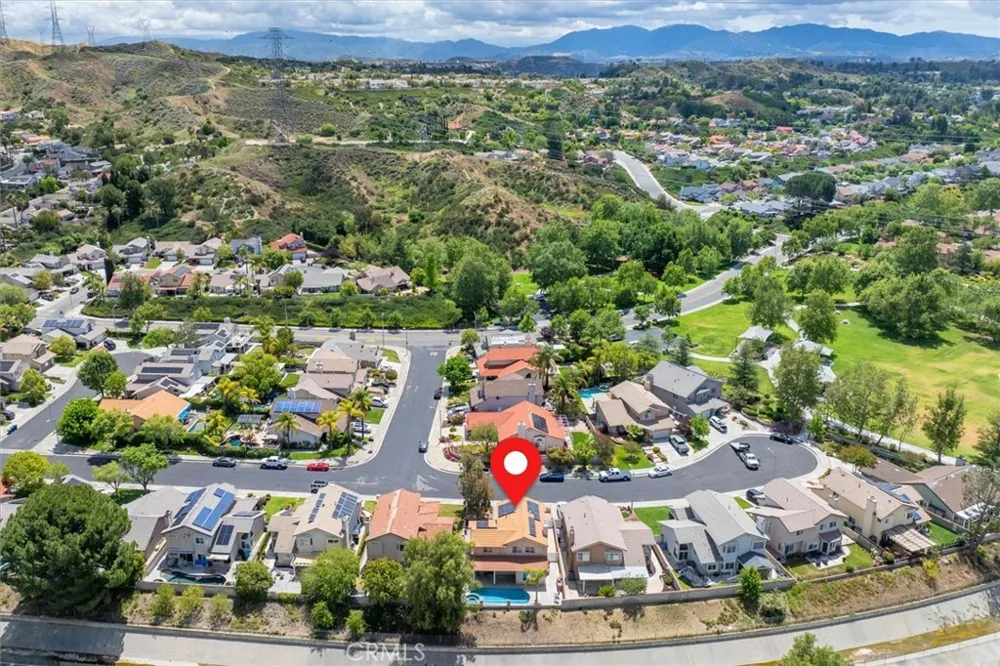 28523 Red Cedar Saugus, CA 91390