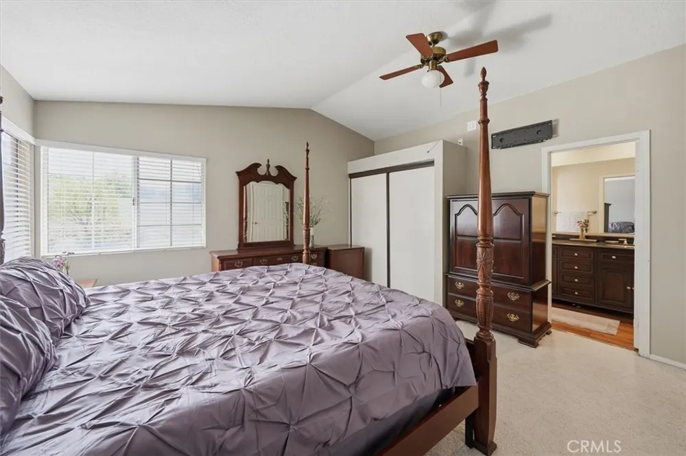 28523 Red Cedar Saugus, CA 91390