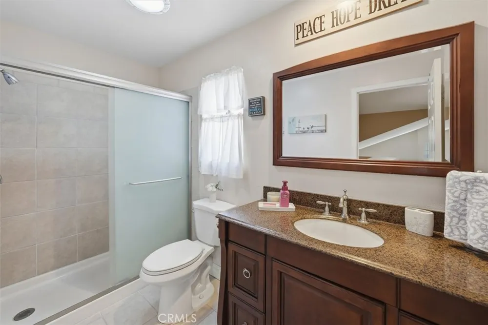 28523 Red Cedar Saugus, CA 91390