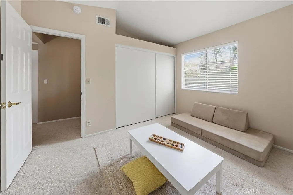 28523 Red Cedar Saugus, CA 91390