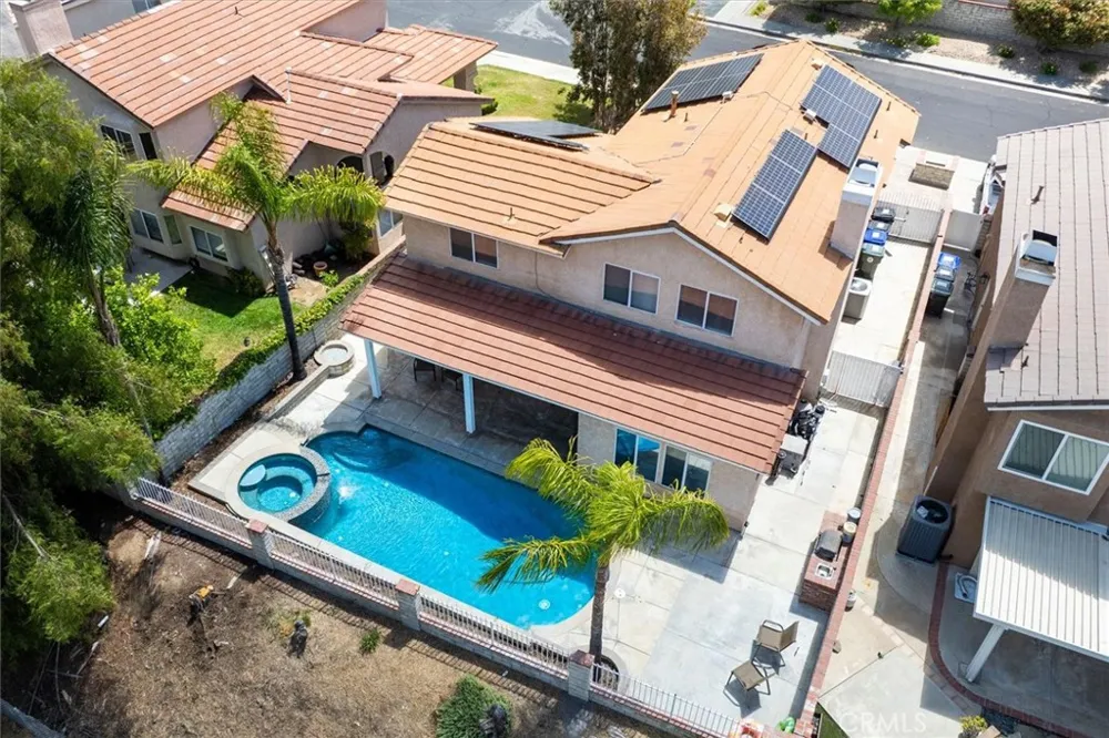28523 Red Cedar Saugus, CA 91390