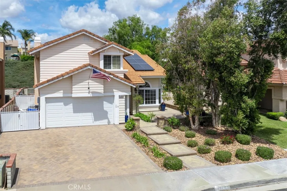 28523 Red Cedar Saugus, CA 91390