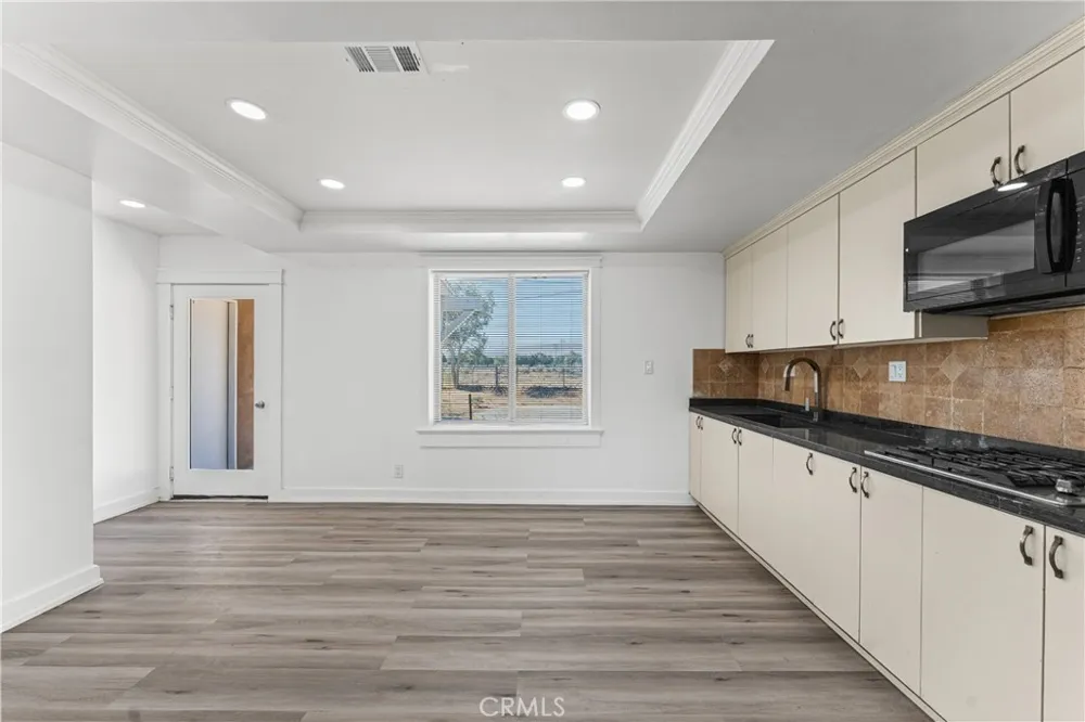 232 E Avenue P5 Palmdale, CA 93550