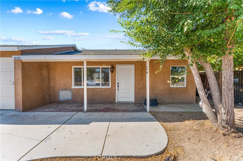 232 E Avenue P5 Palmdale, CA 93550