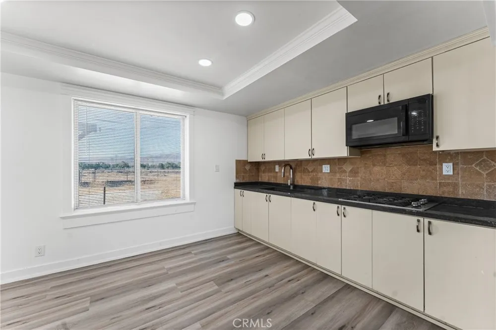 232 E Avenue P5 Palmdale, CA 93550