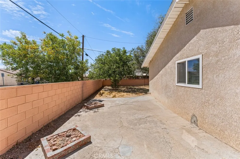 45303 6th Street E Lancaster, CA 93535