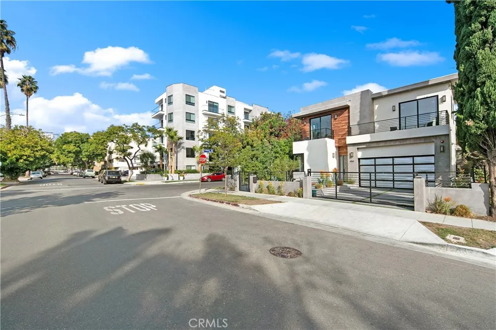 454 S HOLT AVENUE Beverly Hills, CA 90048