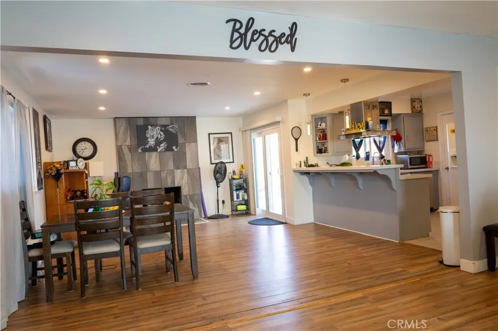 3201 Durrwood Bakersfield, CA 93304