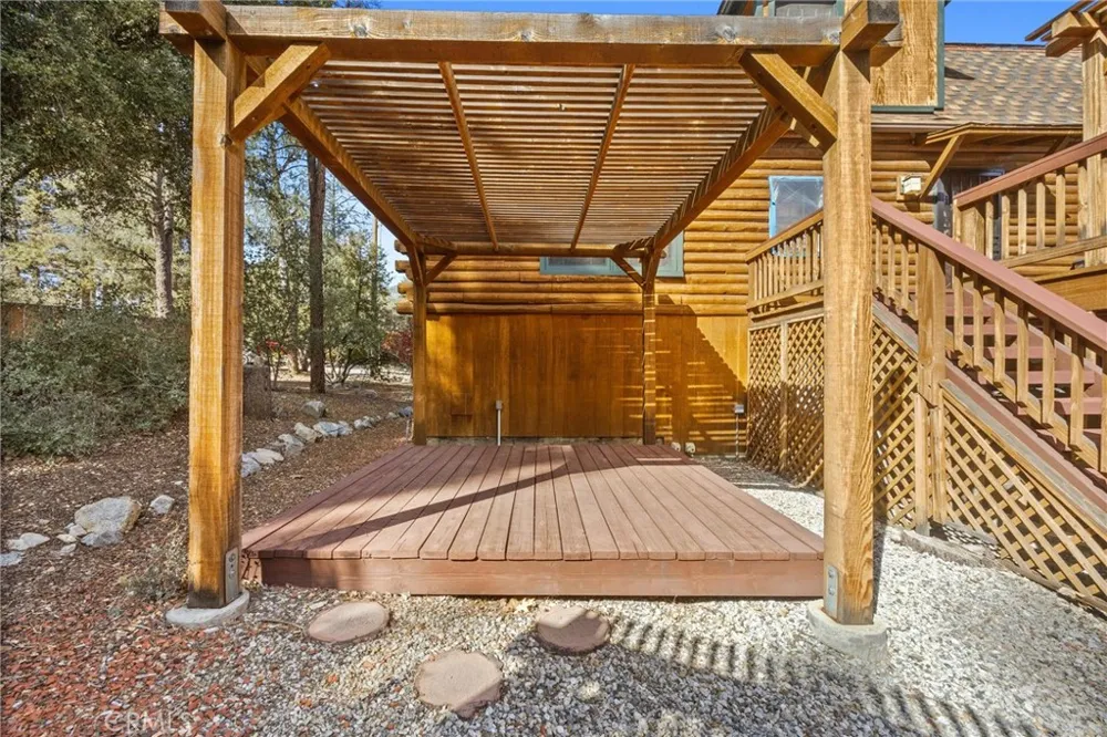 16008 Edgewood Pine Mountain Club, CA 93222
