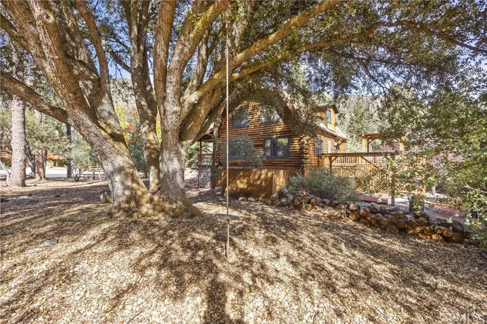 16008 Edgewood Pine Mountain Club, CA 93222
