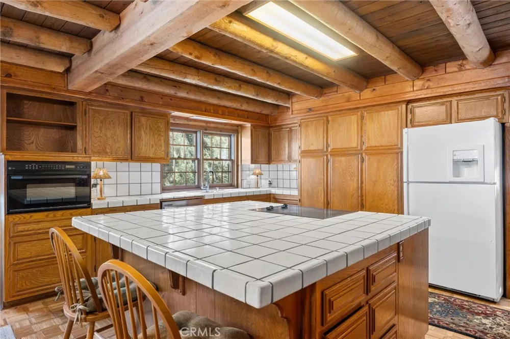 16008 Edgewood Pine Mountain Club, CA 93222