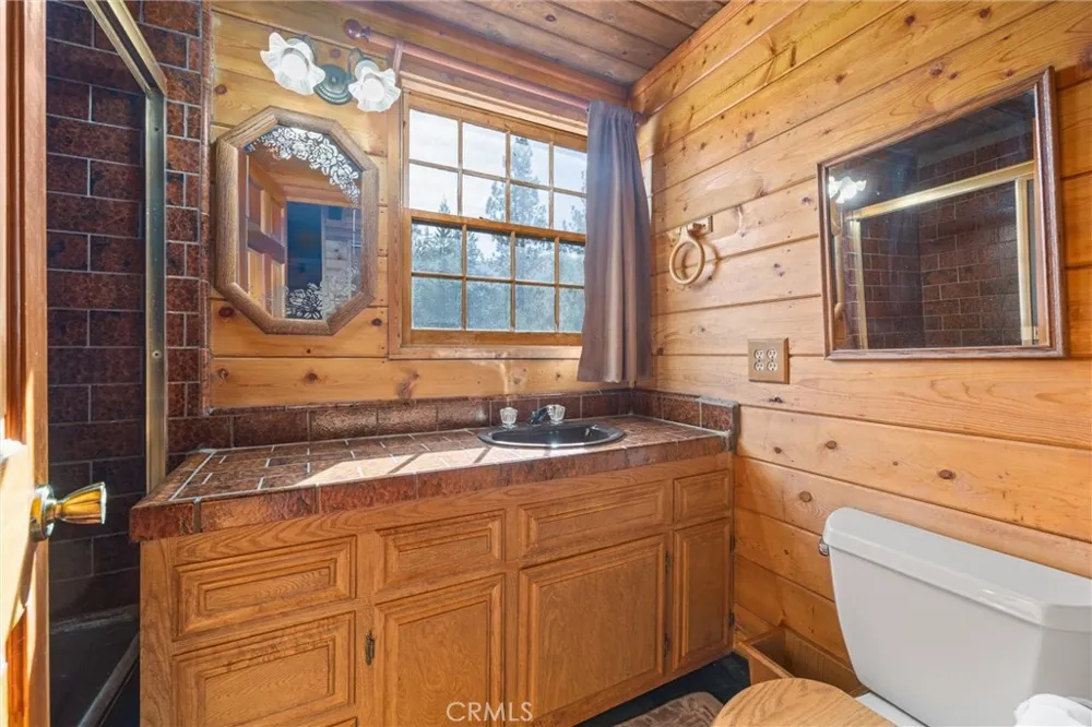 16008 Edgewood Pine Mountain Club, CA 93222