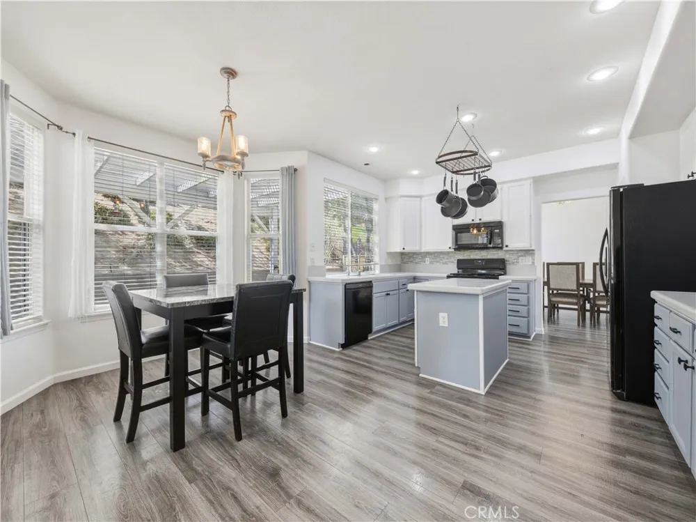 1820 Dawnridge Court Palmdale, CA 93551