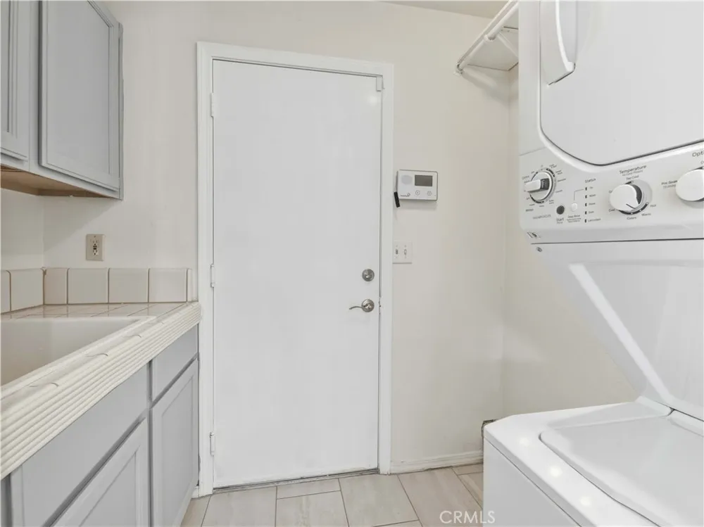 1820 Dawnridge Court Palmdale, CA 93551