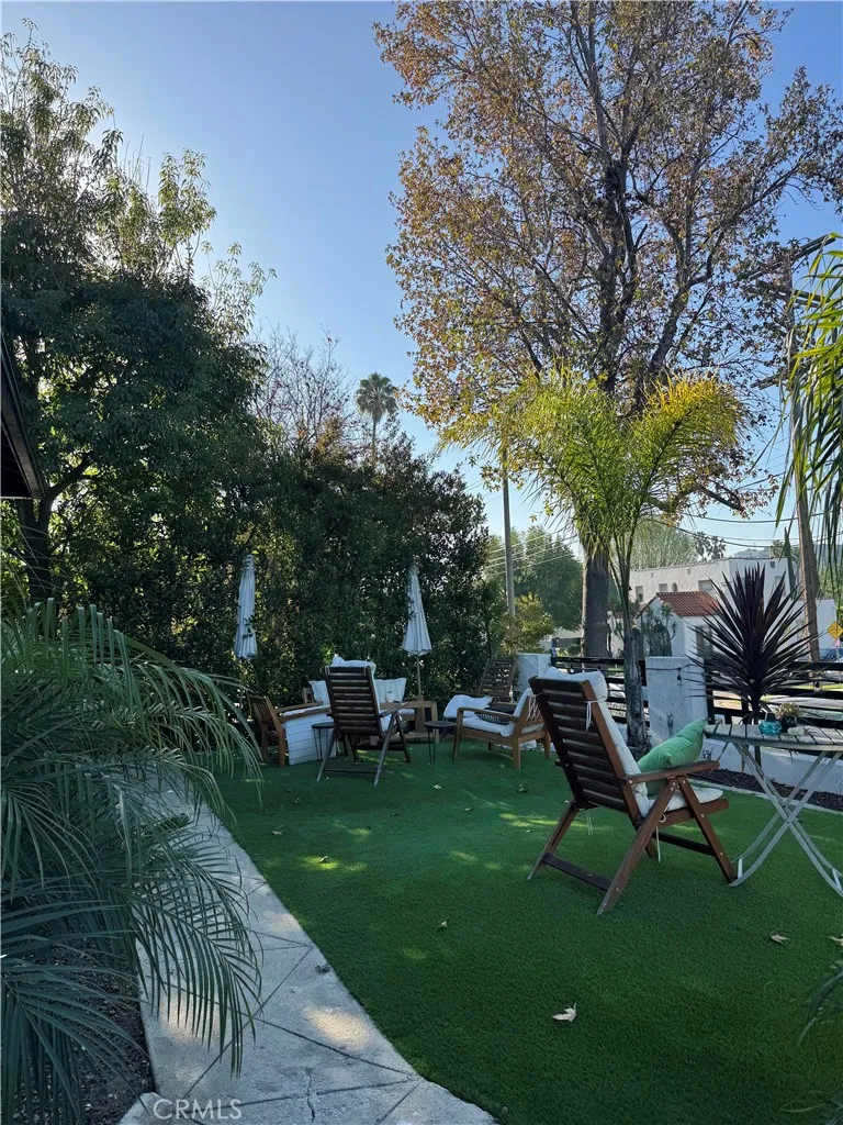 3707 Valleybrink #3707-3709 Los Angeles, CA 90039