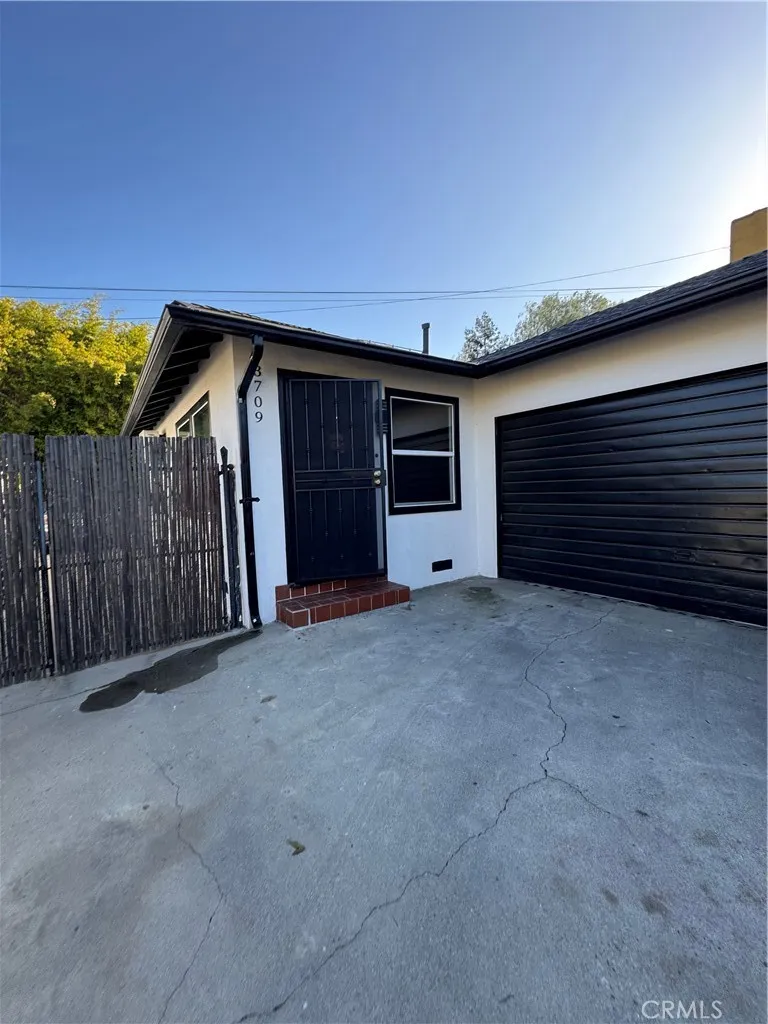 3707 Valleybrink #3707-3709 Los Angeles, CA 90039