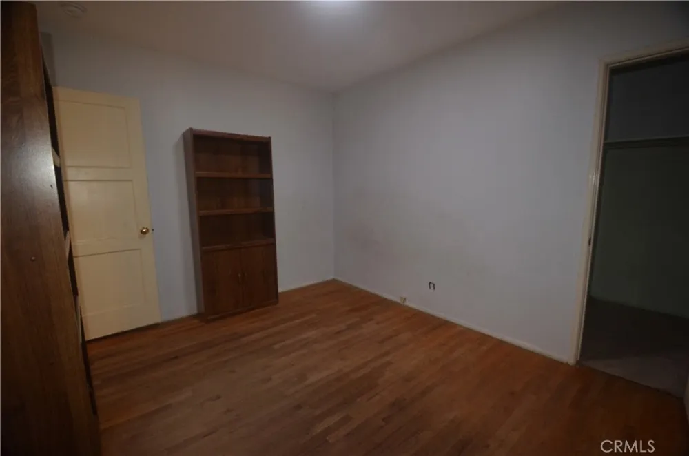 7024 Balcom Reseda, CA 91335