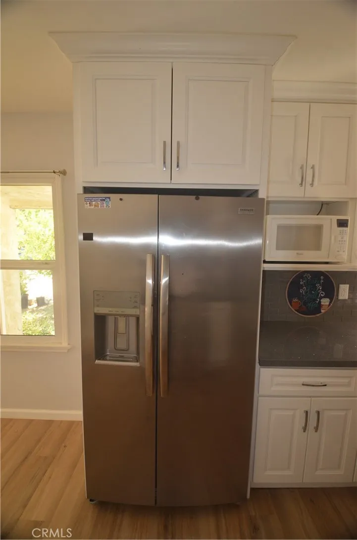 7024 Balcom Reseda, CA 91335