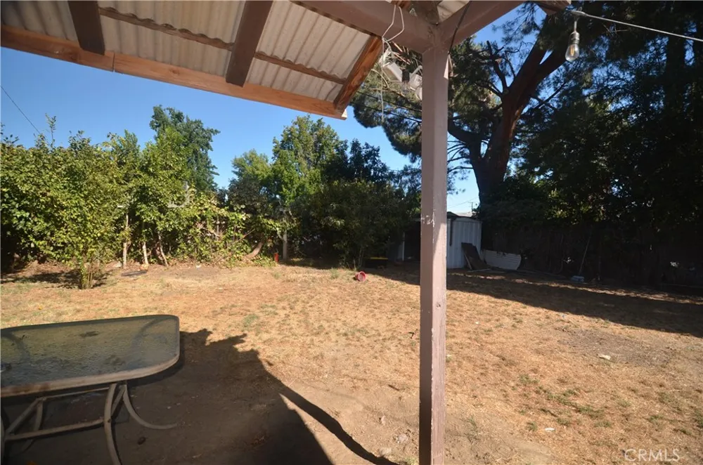 7024 Balcom Reseda, CA 91335