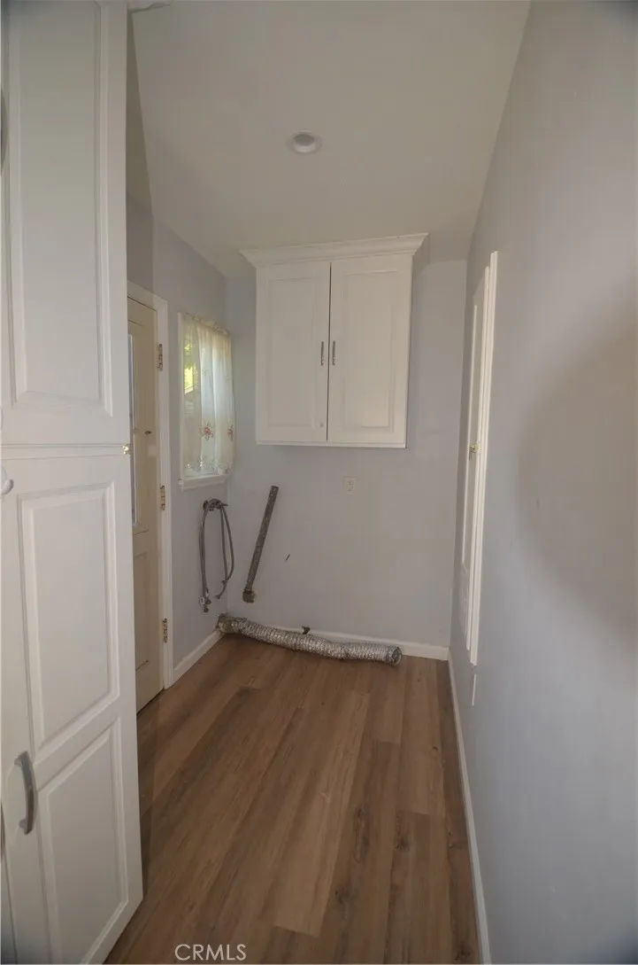 7024 Balcom Reseda, CA 91335