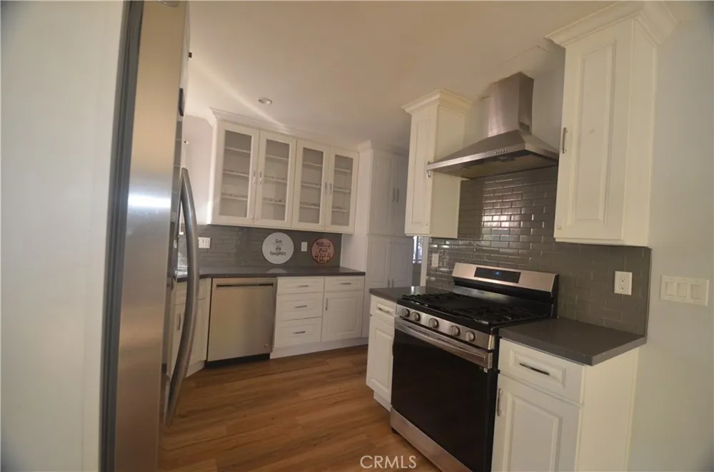 7024 Balcom Reseda, CA 91335