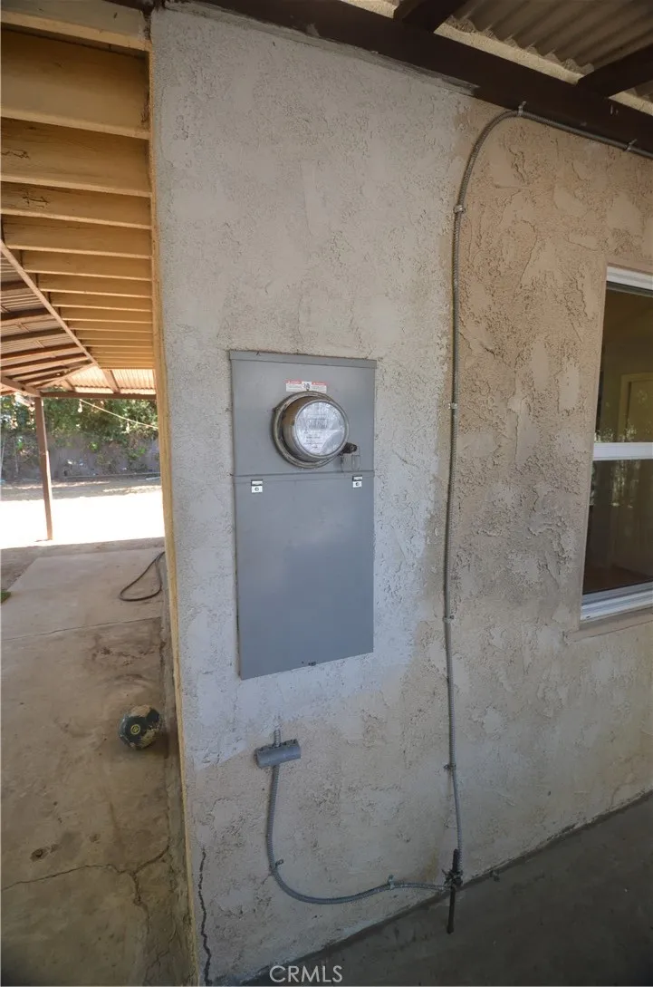 7024 Balcom Reseda, CA 91335