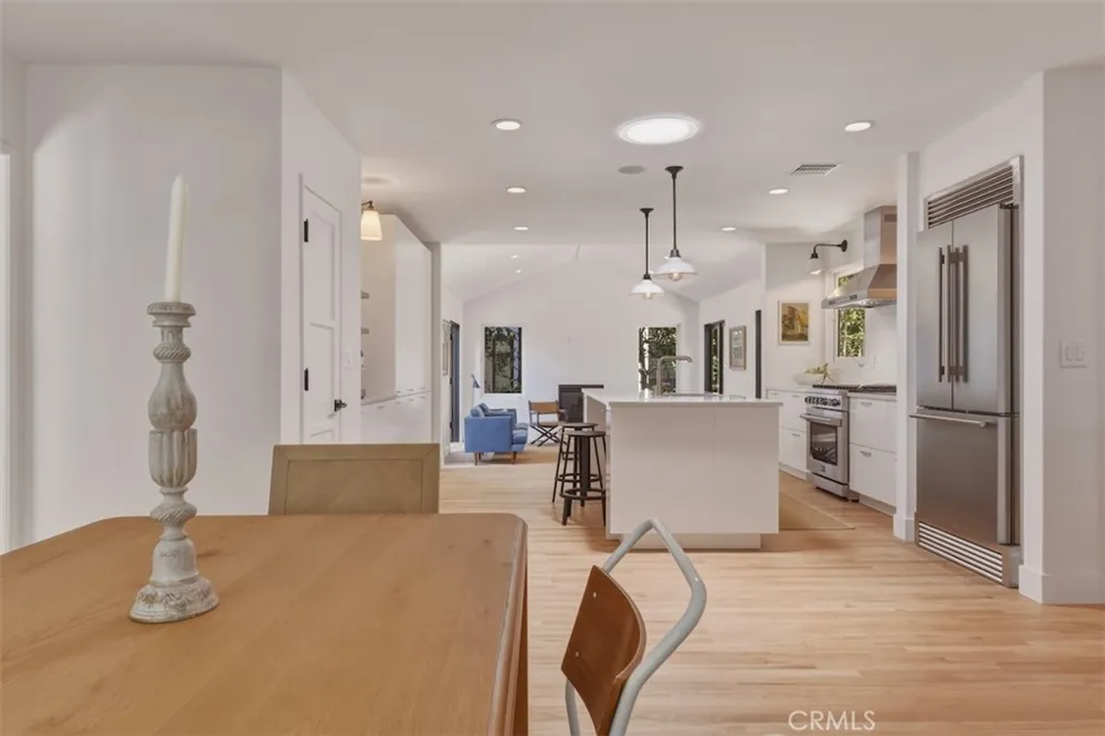 16943 Hartland Lake Balboa, CA 91406