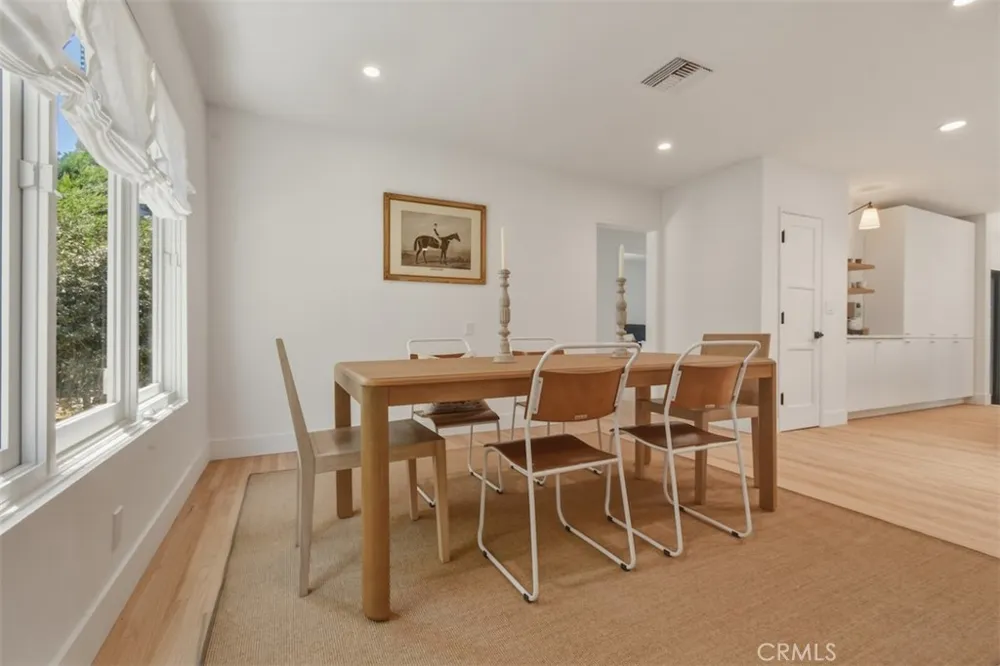 16943 Hartland Lake Balboa, CA 91406