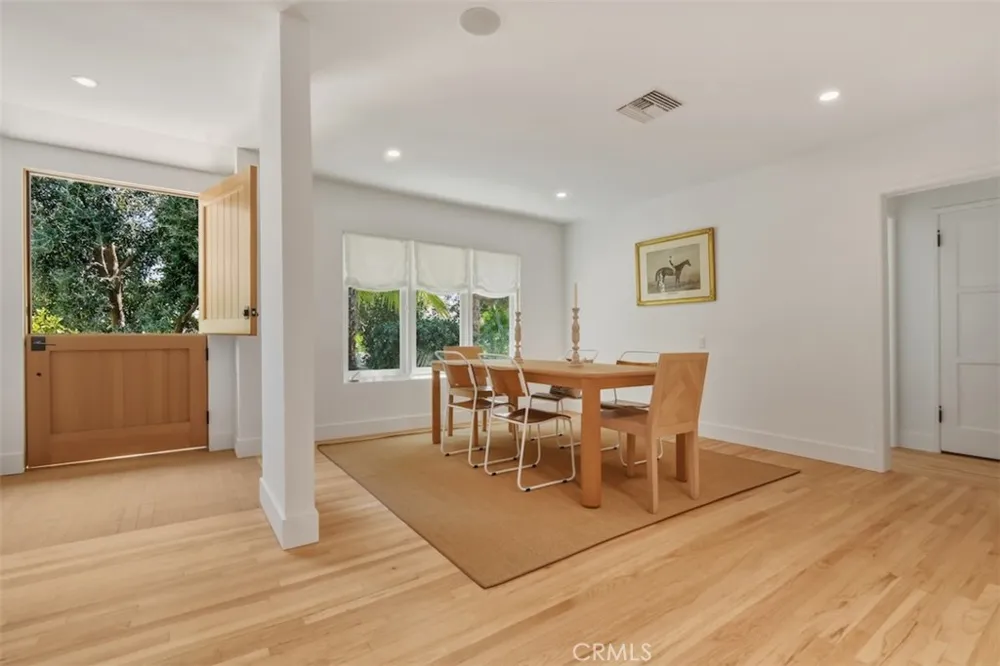 16943 Hartland Lake Balboa, CA 91406
