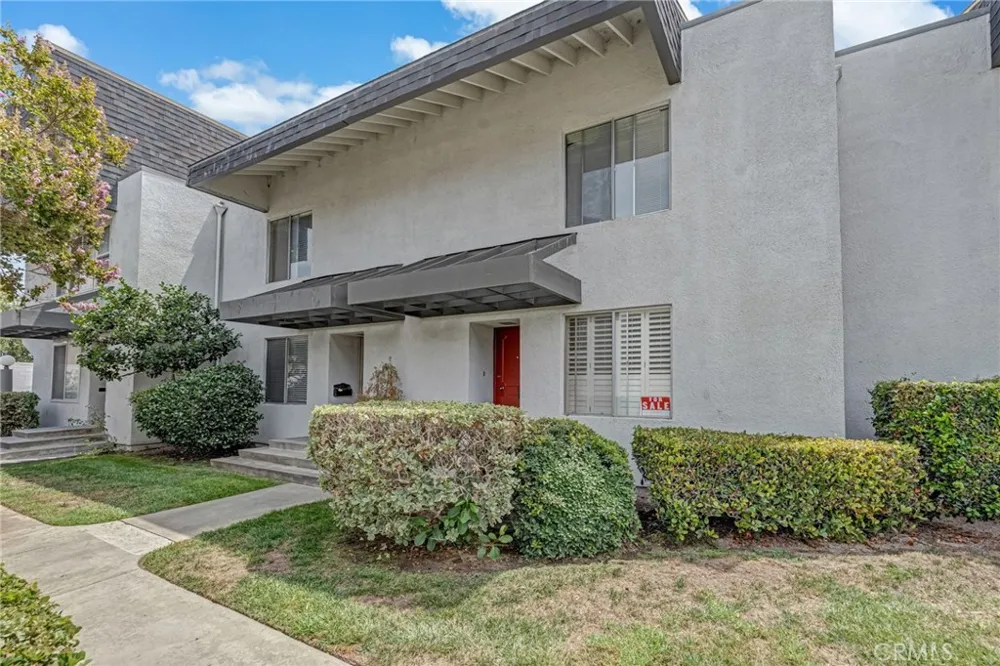 6863 Mulberry Garden Grove, CA 92845