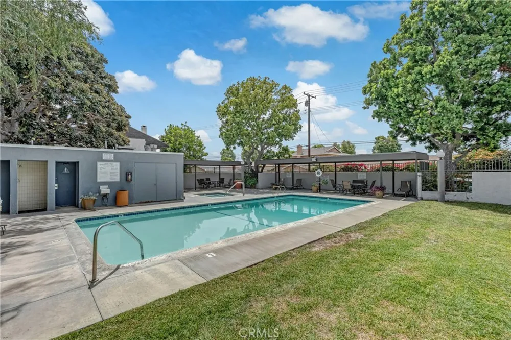 6863 Mulberry Garden Grove, CA 92845