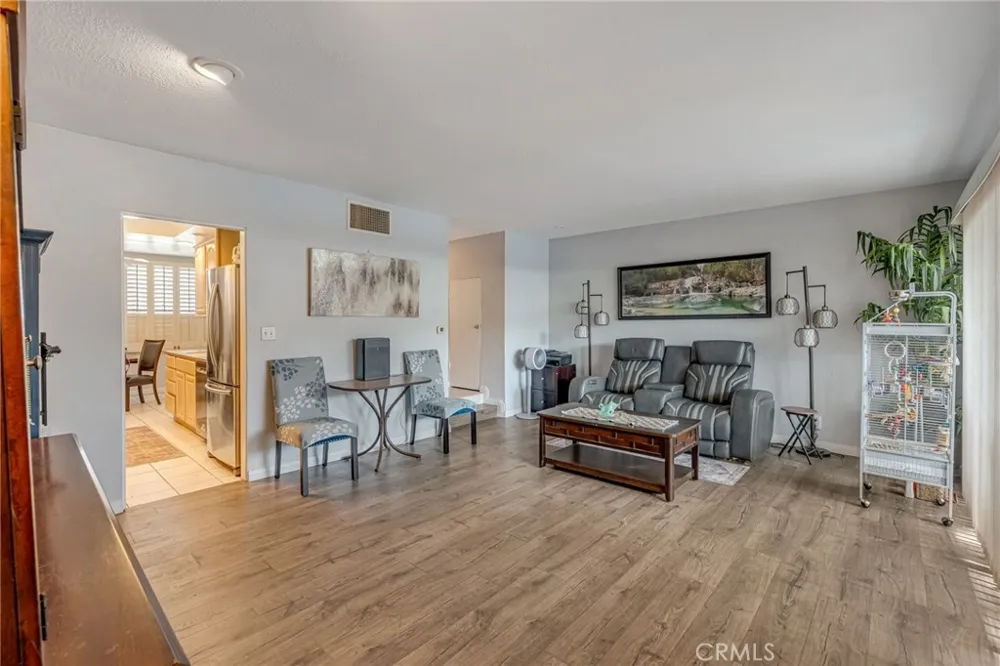 6863 Mulberry Garden Grove, CA 92845