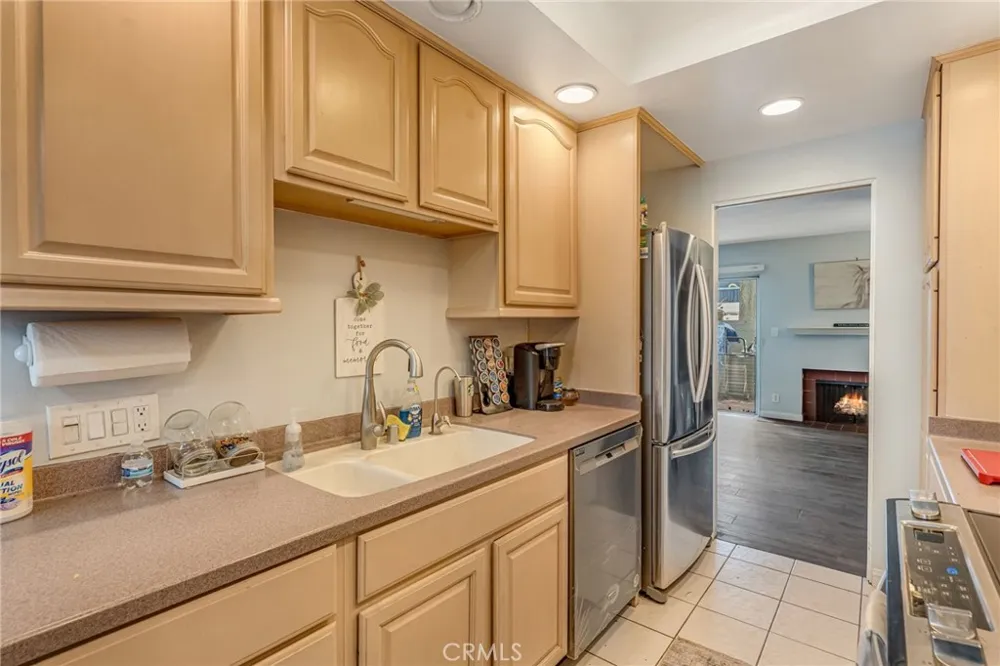 6863 Mulberry Garden Grove, CA 92845