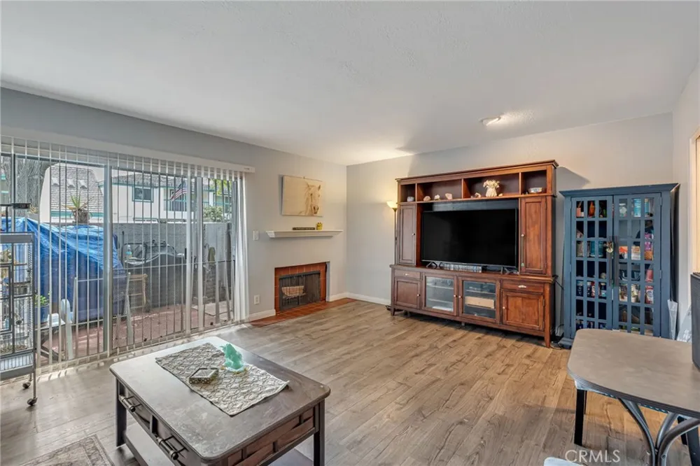 6863 Mulberry Garden Grove, CA 92845