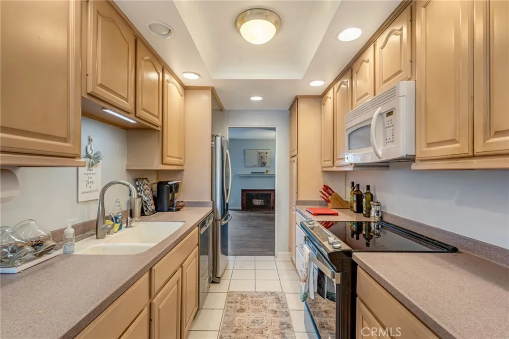 6863 Mulberry Garden Grove, CA 92845