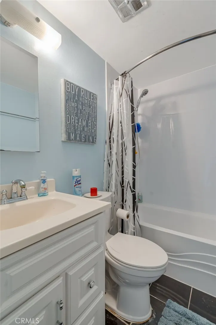 6863 Mulberry Garden Grove, CA 92845